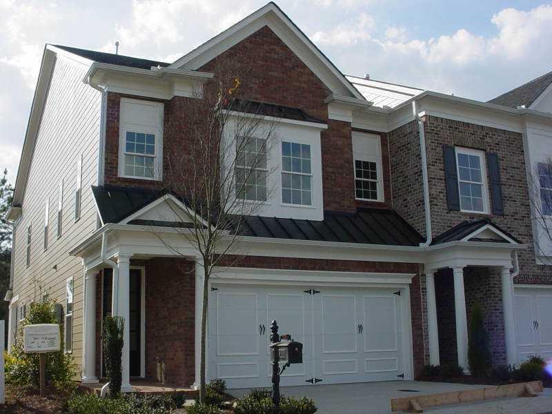 7300 Lowery Oak Dr., Roswell, GA 30075