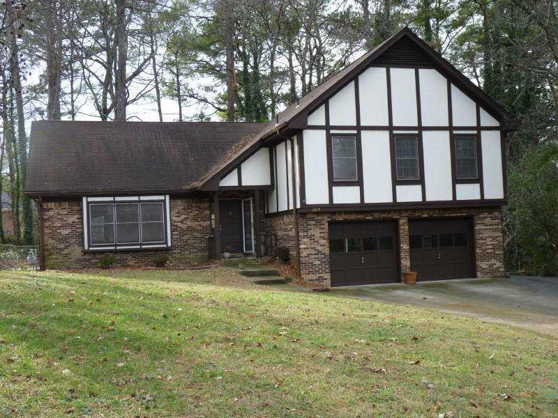 2614 Stella Burns Dr., Tucker, GA 30084