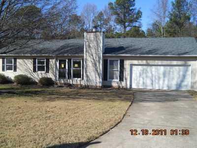 1631 Rose Garden Ln., Loganville, GA 30052