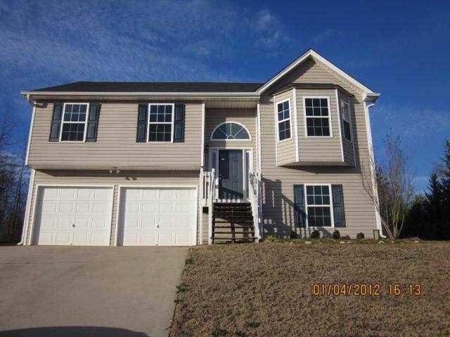 792 Twin Oaks Ln., Dallas, GA 30157