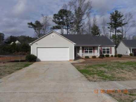 917 Rosewood Ln., Monroe, GA 30656