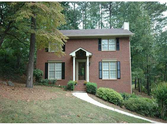 61 SE Queen Anne Dr., Mableton, GA 30126