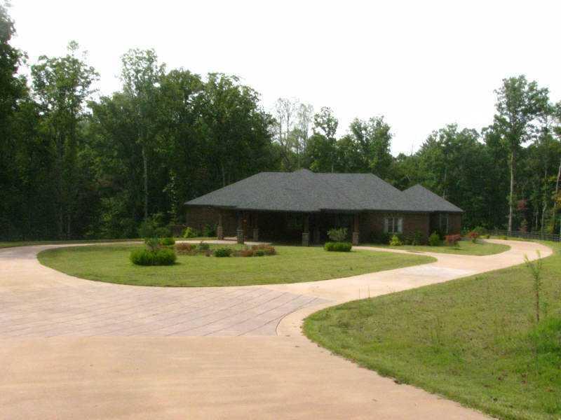 4932 Auraria Rd., Dawsonville, GA 30534