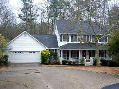 3560 Ridgewood Cir., Gainesville, GA 30504