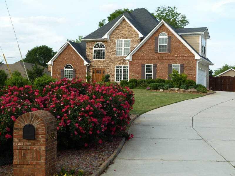4385 Riverside Ln., Lilburn, GA 30047