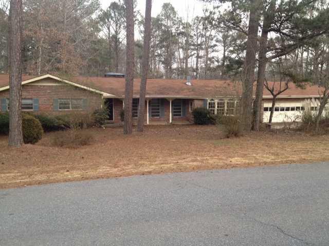 105 Pinehill Dr., Woodstock, GA 30188