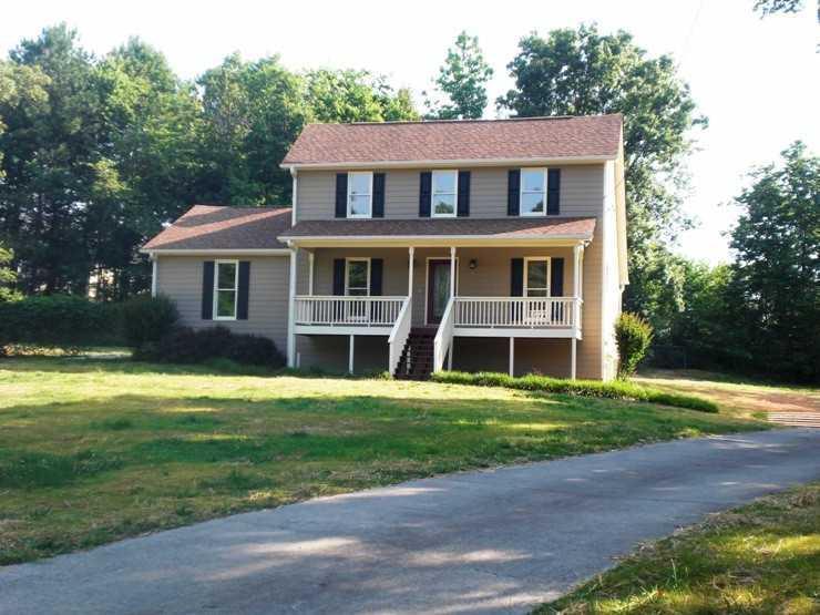 270 Crabapple Ct., Powder Springs, GA 30127