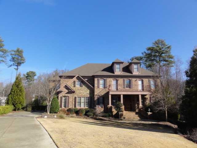 195 Amberly Pl., Roswell, GA 30075