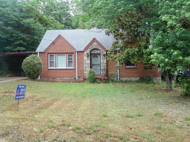 2032 Cogar Dr., Decatur, GA 30032