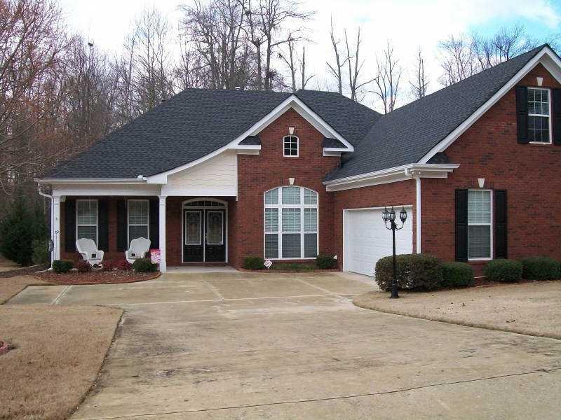 406 Magnolia Ct., Loganville, GA 30052