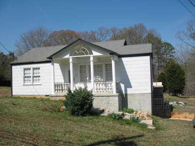 1561 Pleasant Valley Rd., Silver Creek, GA 30173