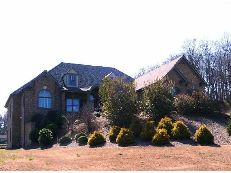 305 Waters Lake Ct., Woodstock, GA 30188
