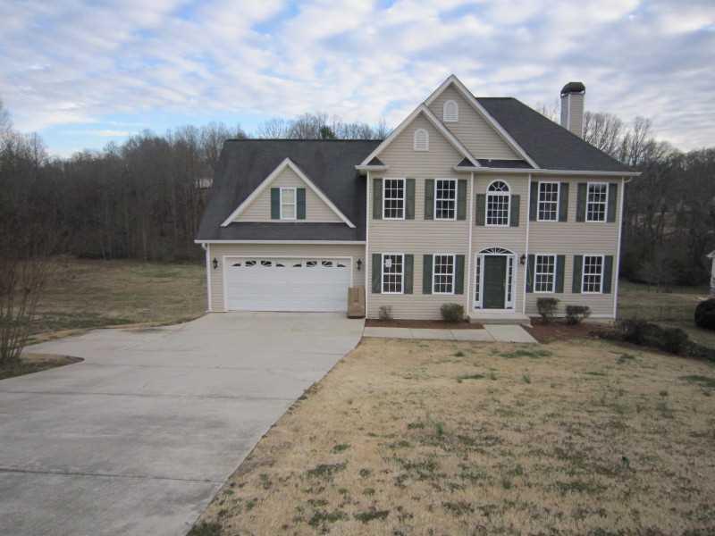 4914 Surrey Pl., Flowery Branch, GA 30542