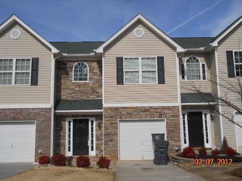 124 Creekwood Dr., Woodstock, GA 30188