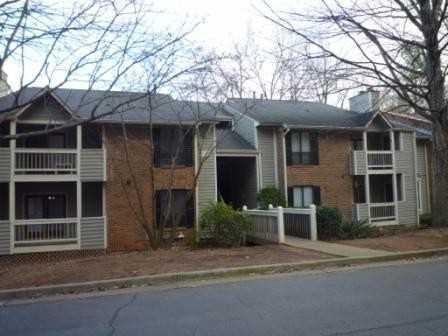 405 Warm Springs Cir., Roswell, GA 30075