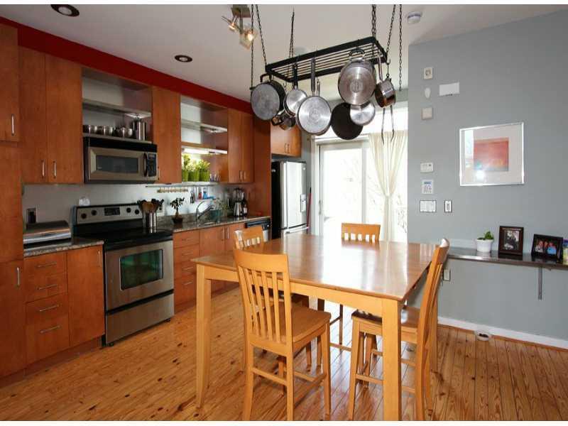 1299 NW Hoffman Ln., Atlanta, GA 30318