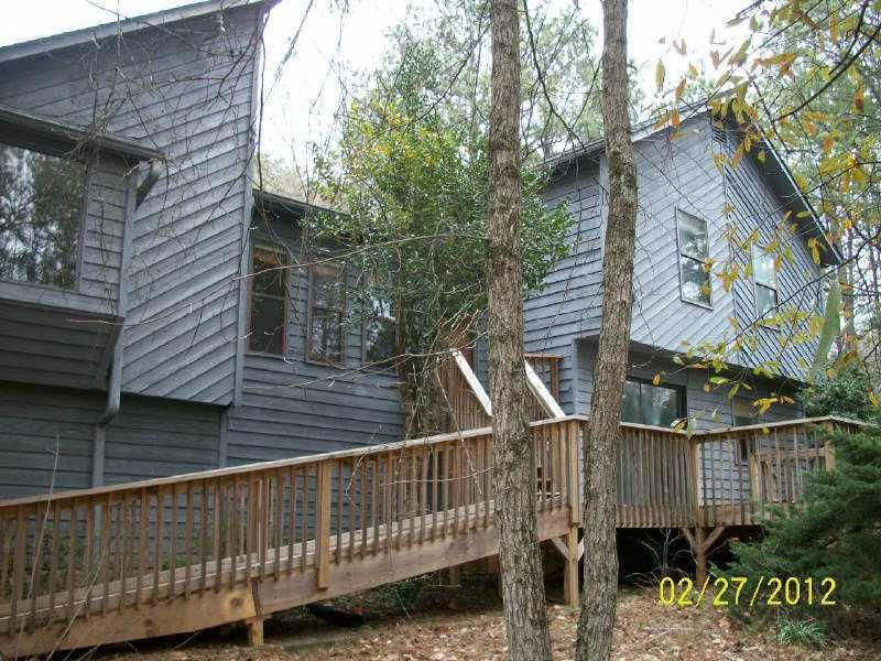 500 Honeysuckle Ln., Woodstock, GA 30188