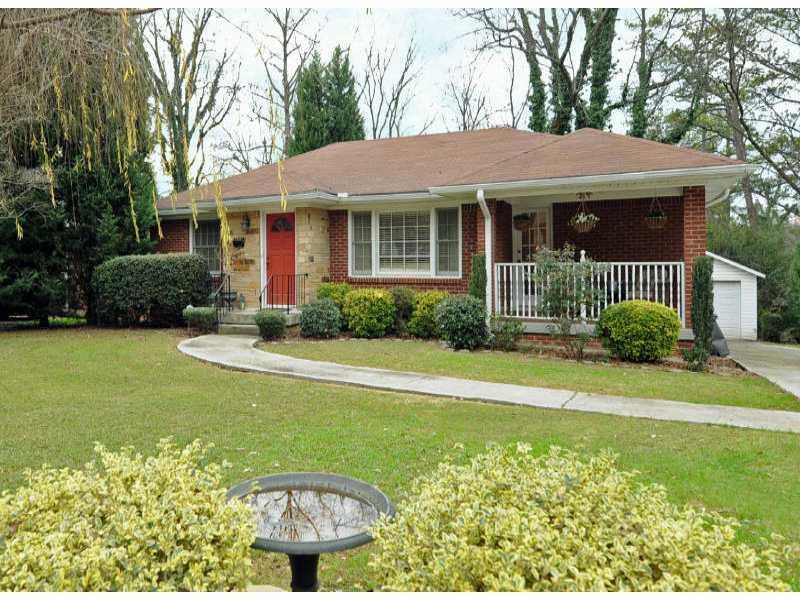 967 Shadowridge Dr., Atlanta, GA 30316