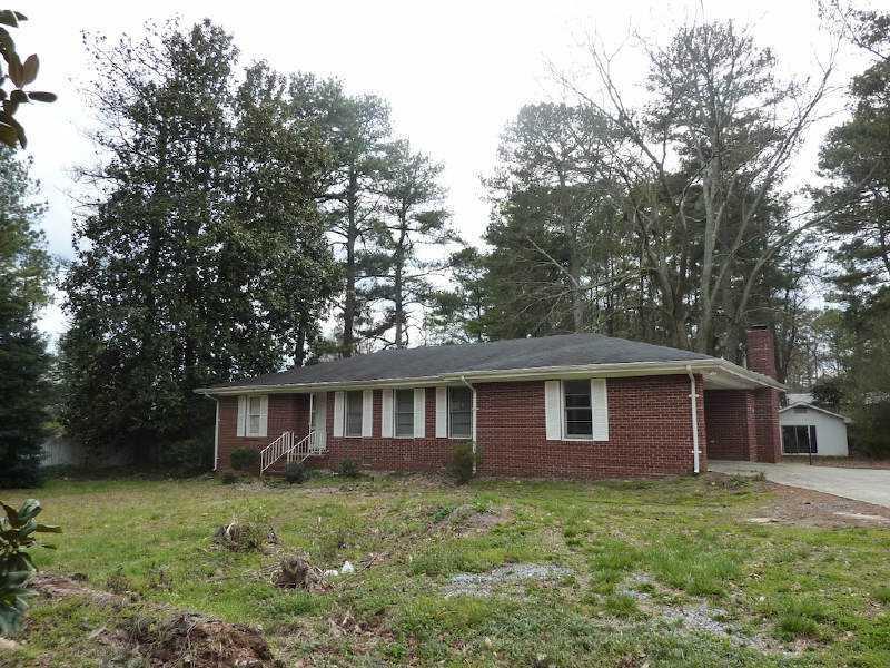 731 Rockbridge Sw Rd., Lilburn, GA 30047