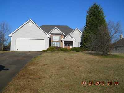 512 Cambridge Way, Loganville, GA 30052