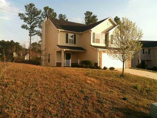5751 Castlebrook Dr., Douglasville, GA 30135