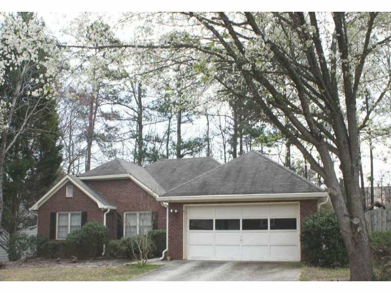 300 Crescentview Ct., Lawrenceville, GA 30044