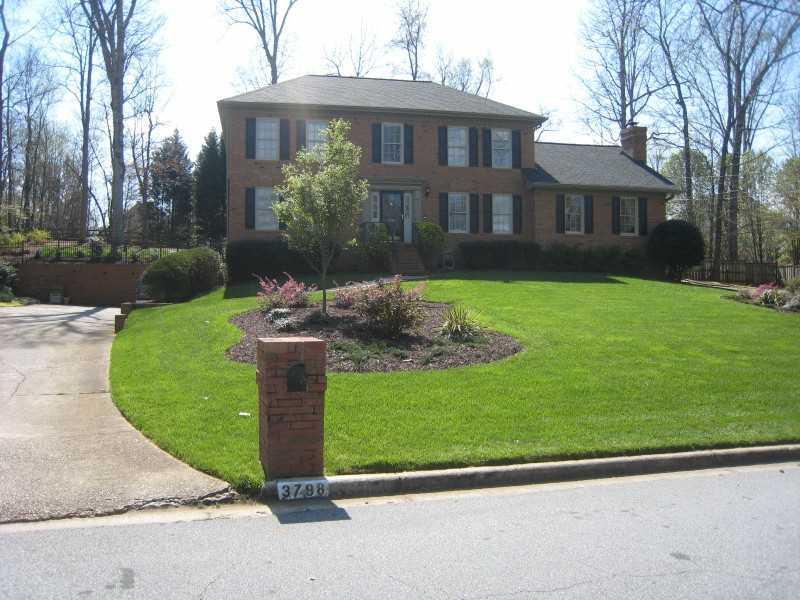 3798 Allenhurst Dr., Norcross, GA 30092