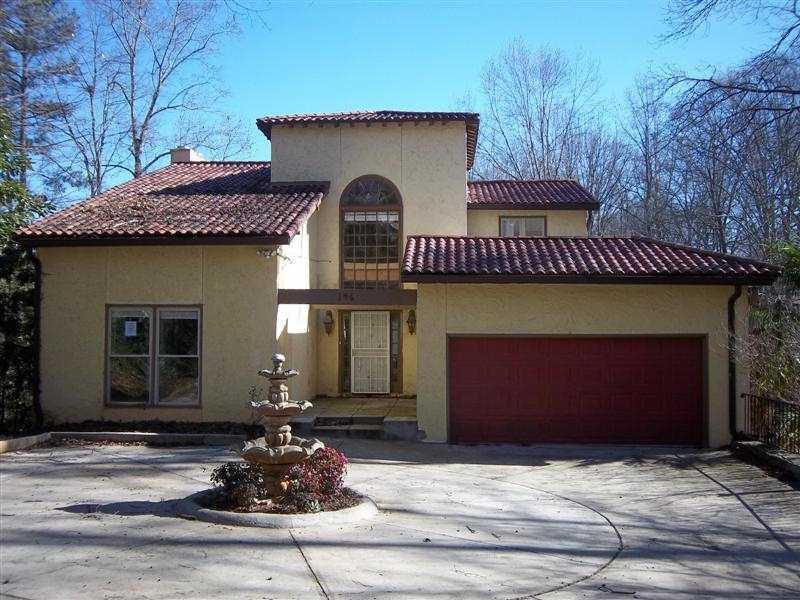 146 Lakeshore Dr., Berkeley Lake, GA 30096