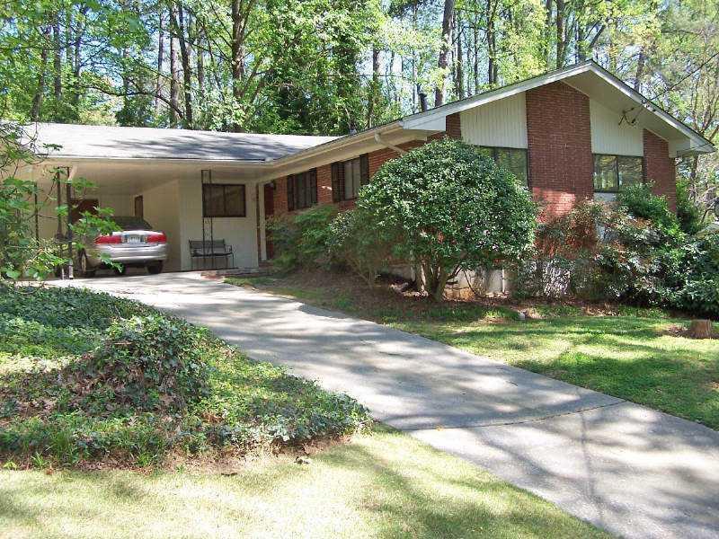 2060 Jordan Ter., Atlanta, GA 30345
