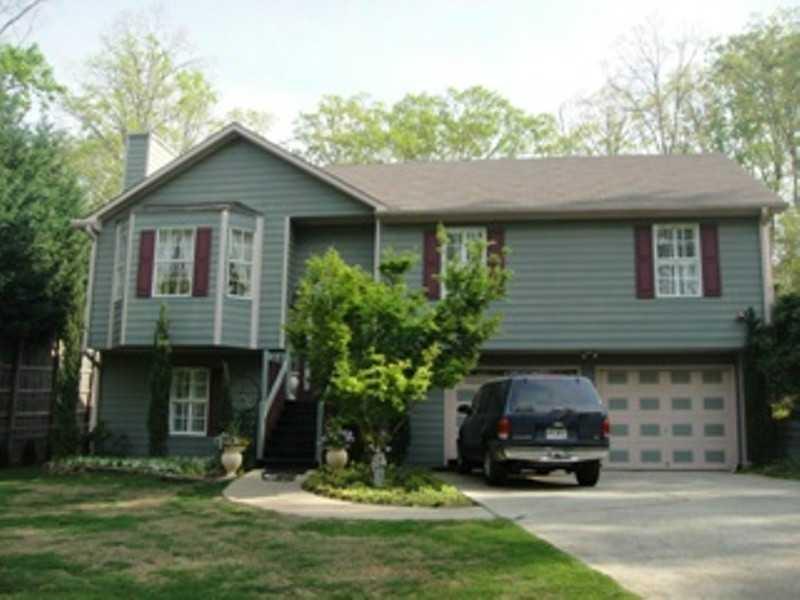 6012 River Oaks Dr., Flowery Branch, GA 30542