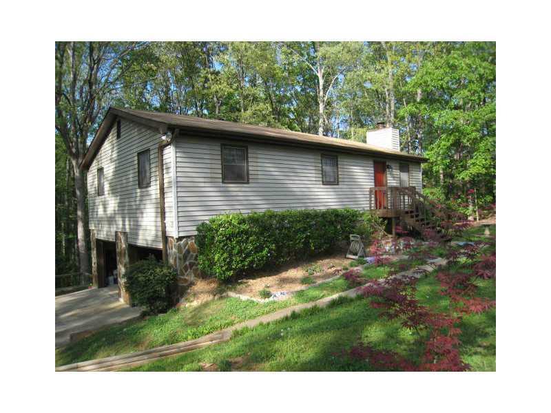 3974 Willowbrook Dr., Douglasville, GA 30135
