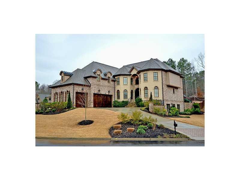 124 Fernwood Dr., Woodstock, GA 30188