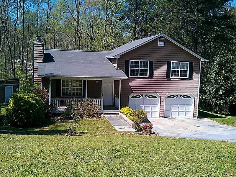 566 Browning Cir., Acworth, GA 30101