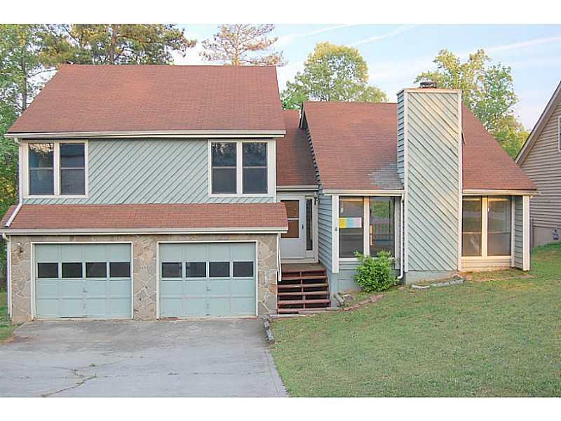 1194 Realm Ln., Lawrenceville, GA 30044