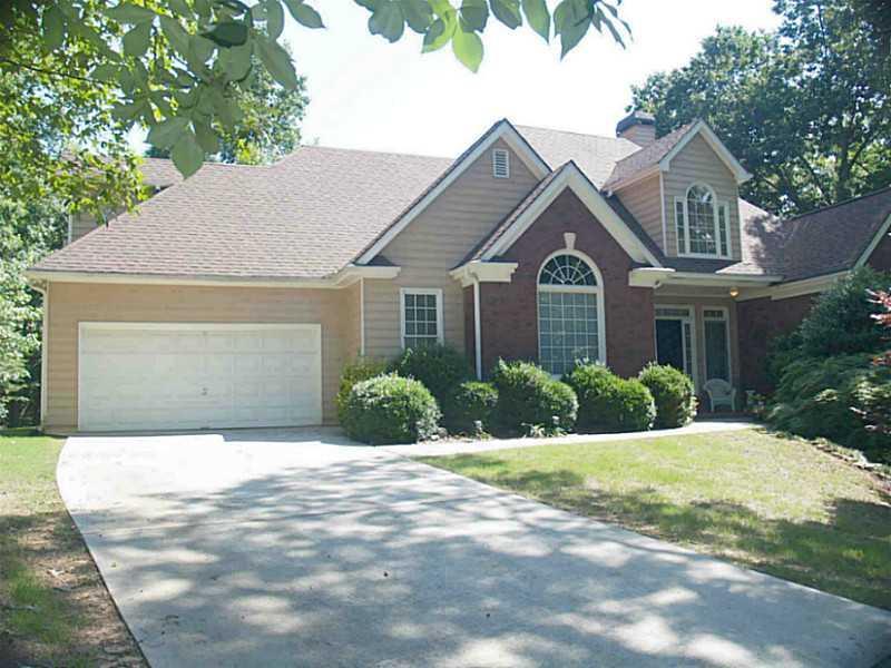 6044 Bateau Dr., Flowery Branch, GA 30542