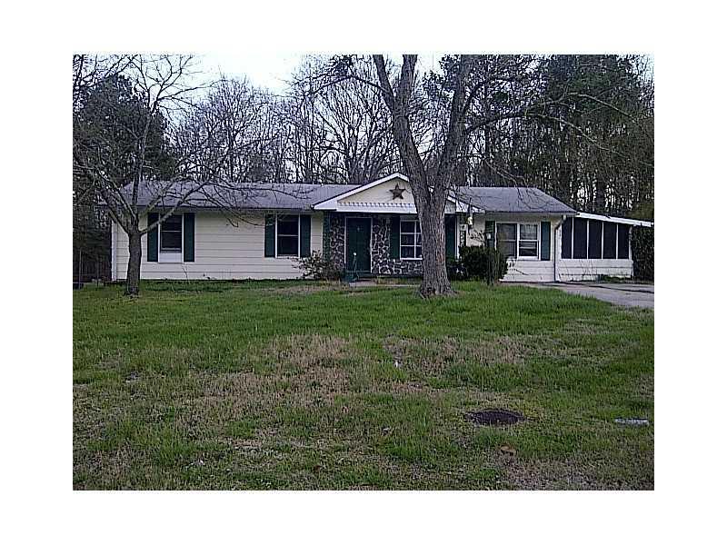 206 Woodglen Dr., Woodstock, GA 30188