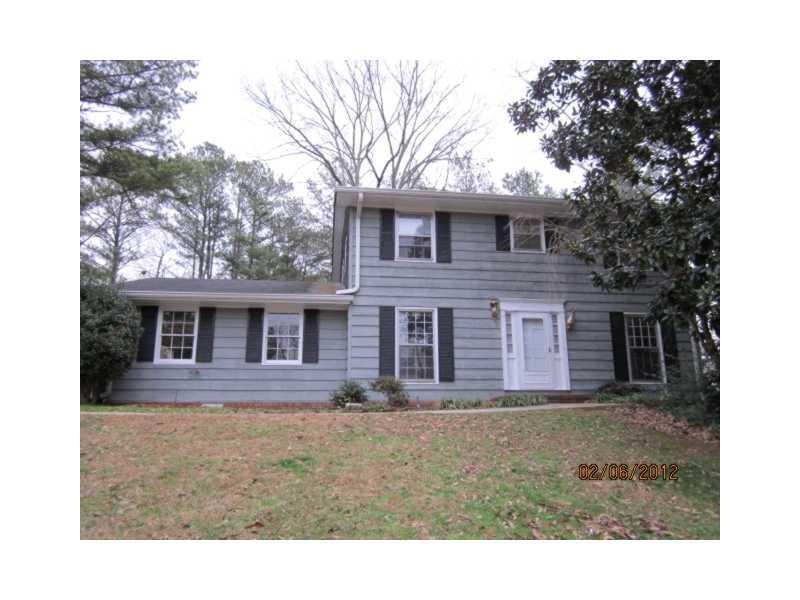 207 Hart Cir., Dallas, GA 30132