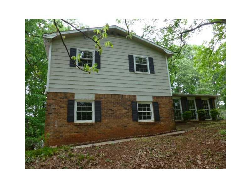 1433 Mary Dale Dr., Lilburn, GA 30047