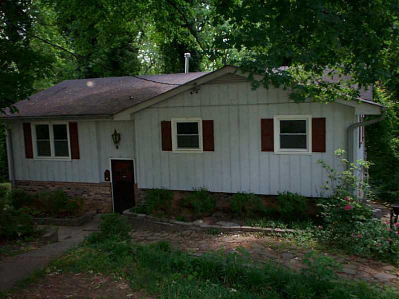 5806 Hammond Dr., Norcross, GA 30071