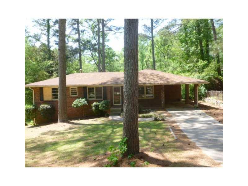 3076 Rollingwood Ln., Atlanta, GA 30316
