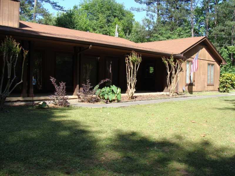 2231 Oakland Dr., Lawrenceville, GA 30044