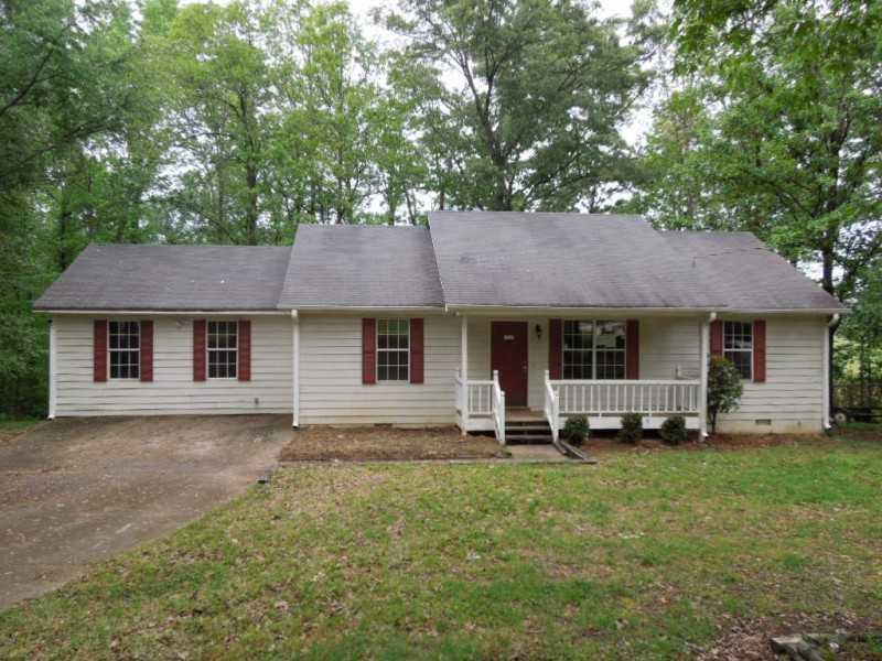 142 Halehaven Dr., Douglasville, GA 30134