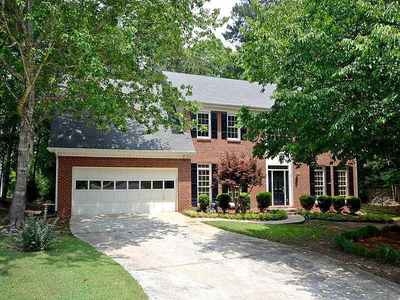 2106 Gatwick Dr., Lawrenceville, GA 30043