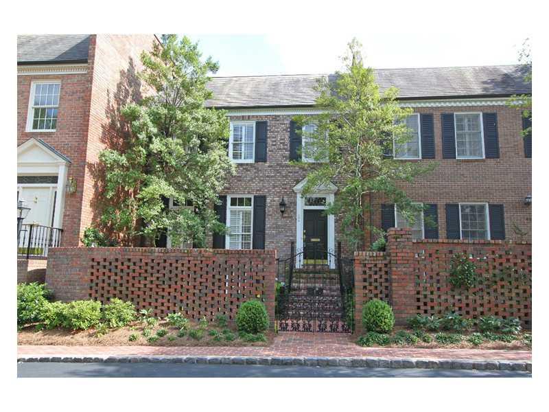 404 Townsend Pl., Atlanta, GA 30327
