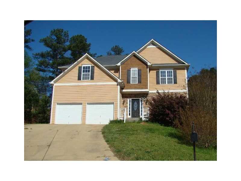 196 Cohran Lake Ct., Douglasville, GA 30134