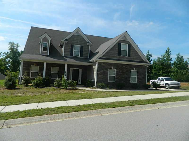 5646 Wooded Valley Way, Flowery Branch, GA 30542