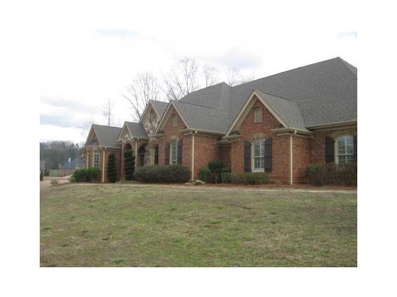 6046 Green Tree Ln., Gainesville, GA 30506