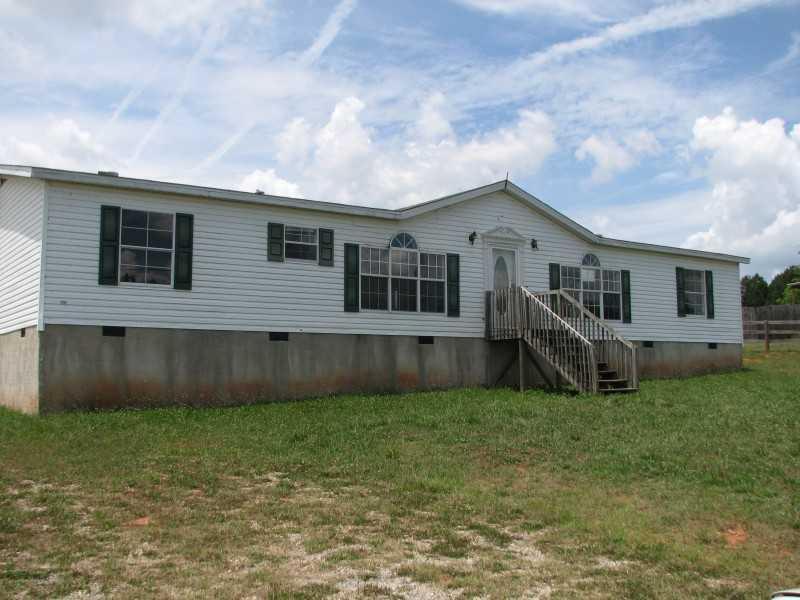 810 Cattlebarn Rd., Monroe, GA 30656