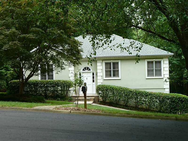 1484 Luke Ln., Lawrenceville, GA 30043