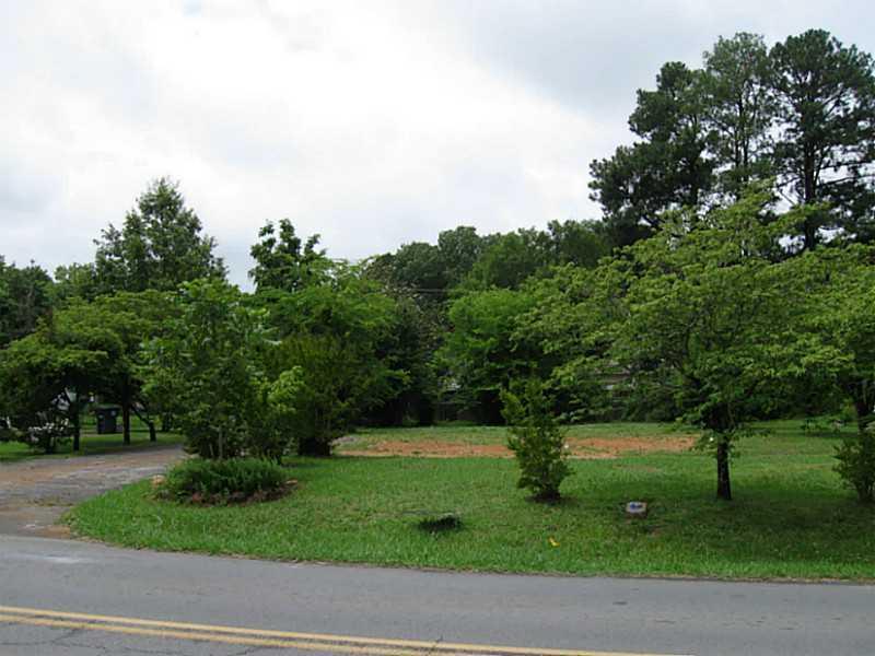 309 Peters St., Calhoun, GA 30701